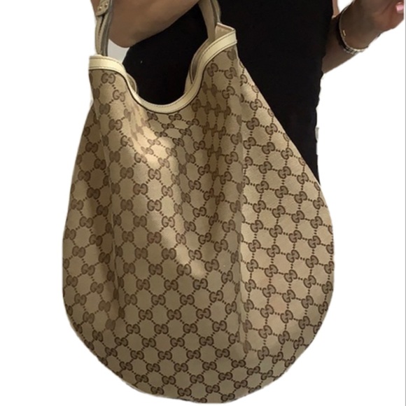 Gucci Handbags - Gucci hobo bag